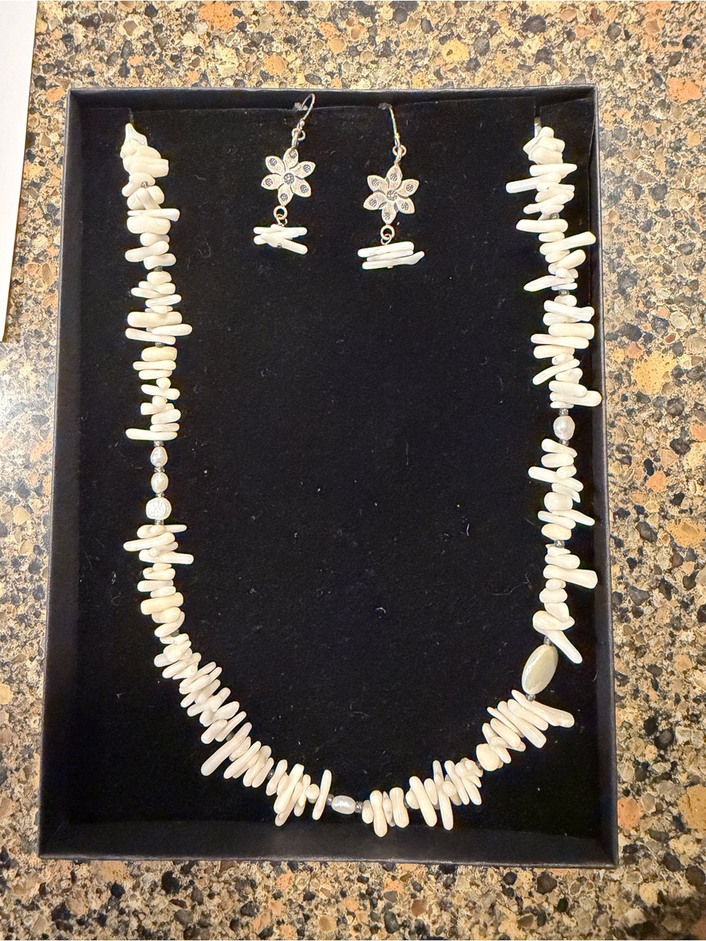 Southwestern artisan, vintage Peyote Bird 925 sterling silverMother of Pearl set